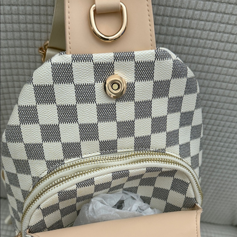 Checkered Beige Sling Bag - Picture 3 of 5